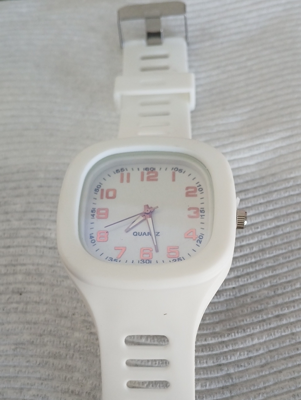White Quartz Silicone Analog Watch with Pink Accents